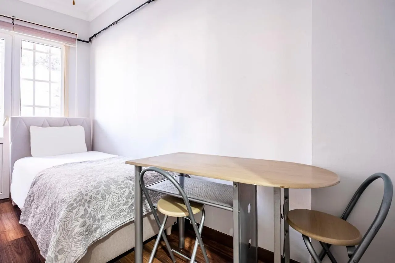 Sleek Flat 50 M To Bull Statue In Kadikoy Apartment Istanbul 0*,