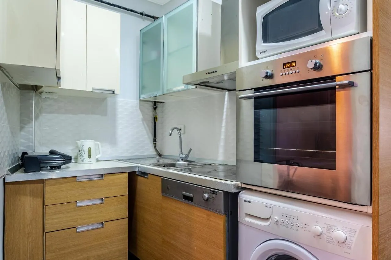 Sleek Flat 50 M To Bull Statue In Kadikoy Apartment Istanbul
